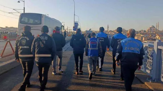 Galata Köprüsü ve Atatürk Köprüsü'nde amatör balıkçılar denetlendi