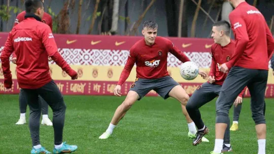 Galatasaray çalışmalarına devam etti