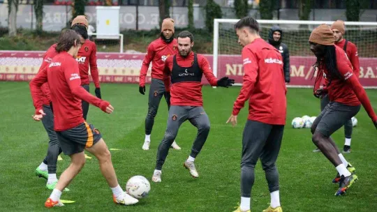 Galatasaray çalışmalarına devam etti
