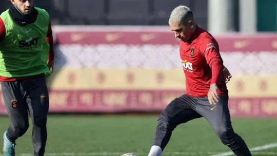 Galatasaray'da Maoru Icardi takımla çalışmalara başladı