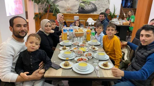 Garanti Mobilya Kurulum A.Ş. çalışanları, iftar programında buluştu.