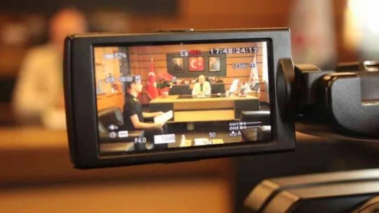 Gazeteci adayları sordu, Başkan Oral cevapladı