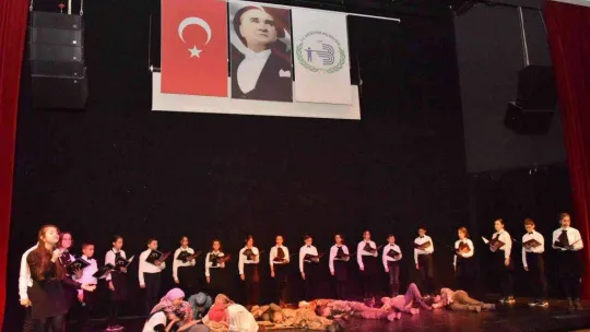 Gazi Mustafa Kemal Atatürk törenler ile anıldı