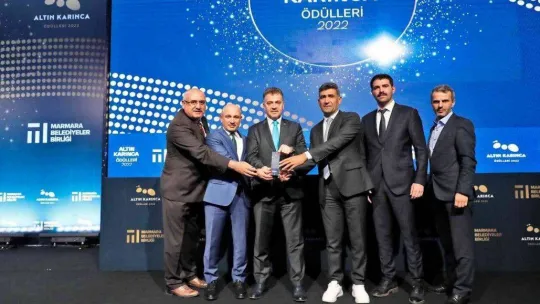 Gaziosmanpaşa Belediyesi, 2022 Altın Karınca Ödül Töreni'nde birinci oldu