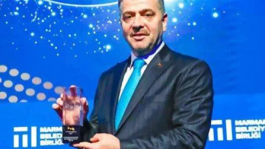 Gaziosmanpaşa Belediyesi, 2022 Altın Karınca Ödül Töreni'nde birinci oldu