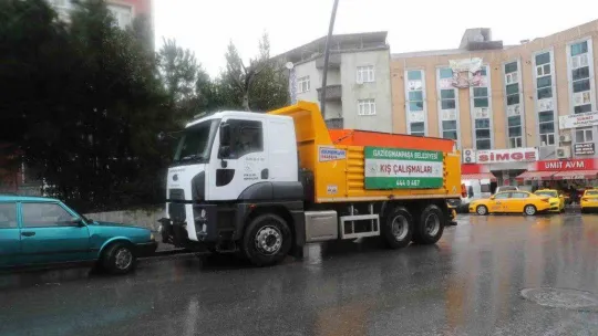 Gaziosmanpaşa'da ekipler karla mücadeleye hazır