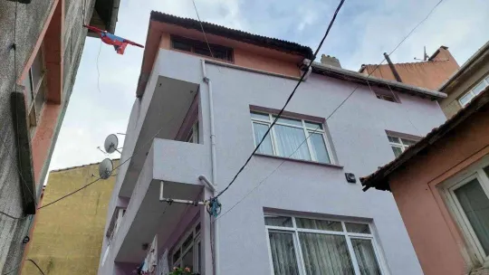 Gaziosmanpaşa'da yabancı uyruklu bir adam çalışmak isteyen eşini öldürdü