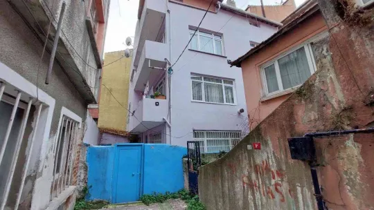 Gaziosmanpaşa'da yabancı uyruklu bir adam çalışmak isteyen eşini öldürdü