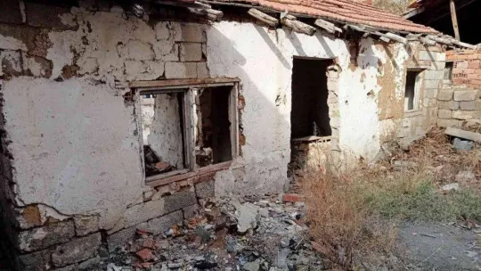 Gecekondusu 'yeşil alan' yapılacağı için yıkılan engelli adamdan Çankaya Belediyesine tepki: 'Ben nerede yaşayacağım'