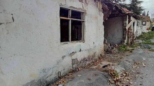 Gecekondusu 'yeşil alan' yapılacağı için yıkılan engelli adamdan Çankaya Belediyesine tepki: 'Ben nerede yaşayacağım'