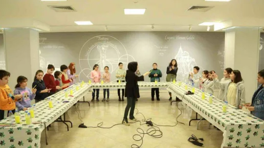 Geleceğin bilim insanları Esenler'de yetişiyor