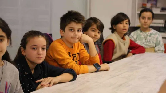 Geleceğin bilim insanları Esenler'de yetişiyor