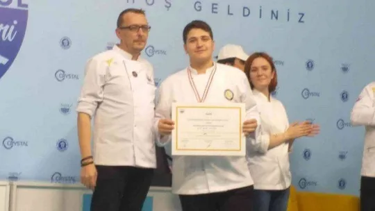 Geleceğin şefleri İstanbul'dan 3'ü altın 5 madalya ile döndü