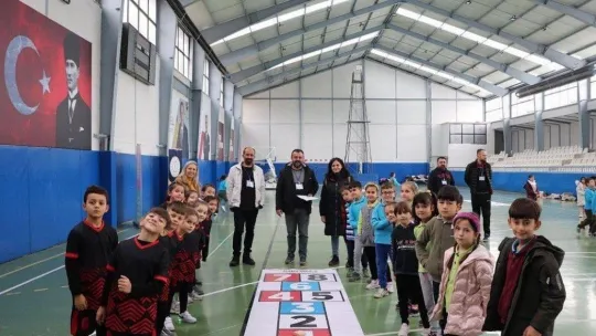 Geleneksel çocuk oyunları şenliği başladı