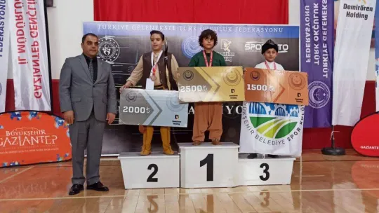 Geleneksel okçulukta gurur veren başarı