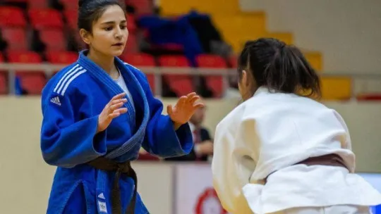 Gemlik Belediyespor iki turnuvada derece yaptı