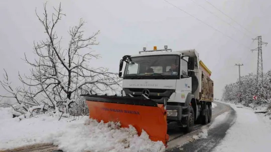 Gemlik'te kar mesaisi başladı