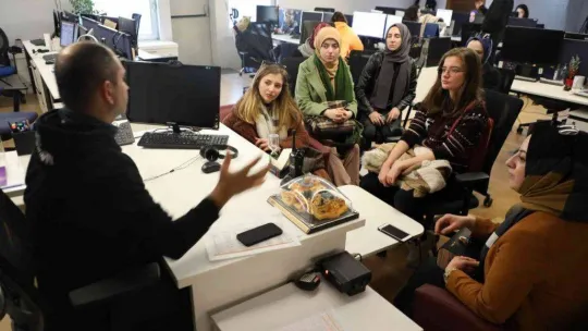 Genç iletişimciler mesleği yerinde öğrenme fırsatı yakaladı