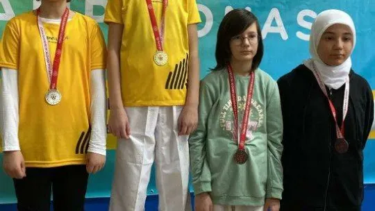 Genç karateciler 45 madalya topladı