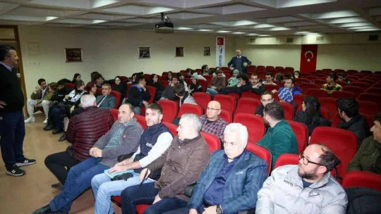 Gençler dijitali, esnaf tecrübesini anlatıyor