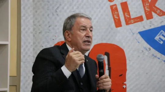 Gençler istedi, Bakan Akar Cumhurbaşkanı Erdoğan'ı telefonla aradı