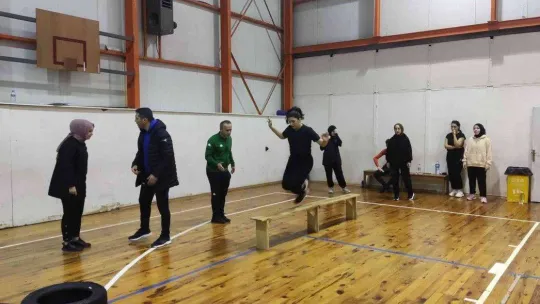 Gençler polislik hayallerinin peşinde