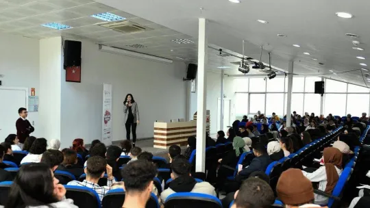 Gençlere geleceğin meslekleri tanıtılıyor