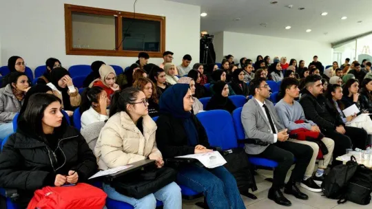 Gençlere geleceğin meslekleri tanıtılıyor