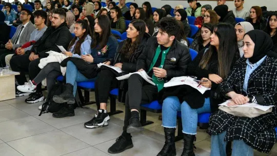 Gençlere geleceğin meslekleri tanıtılıyor