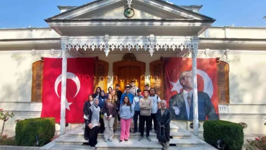 Gençlik, Bursa'da yollarda