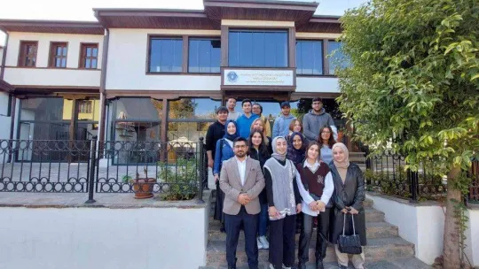 Gençlik, Bursa'da yollarda