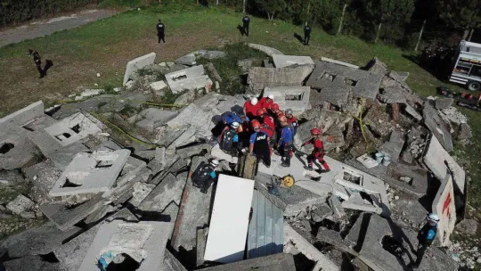 Gerçeği aratmayan tatbikat nefesleri kesti