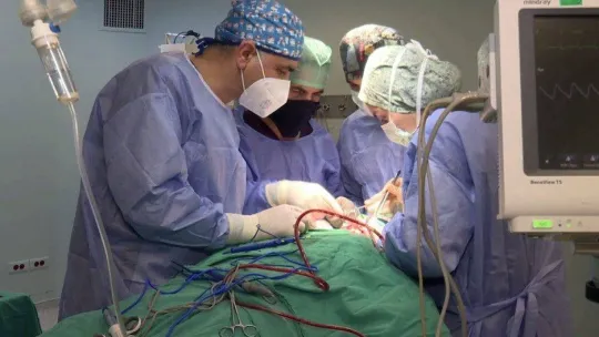 Gırtlağı alındı, sağlığına kavuştu