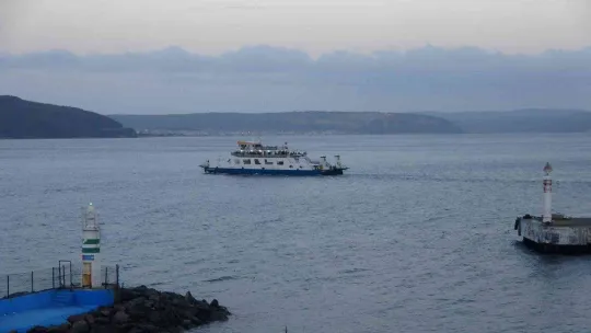 Gökçeada ve Bozcaada feribot seferlerine fırtına engeli