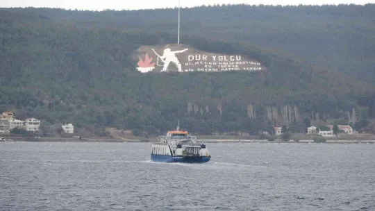 Gökçeada ve Bozcaada'ya fırtına nedeniyle bugün ve yarın tüm feribot seferleri iptal edildi