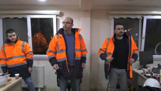 Gölbaşı Belediyesi'nden deprem bölgesine 10 mühendis desteği