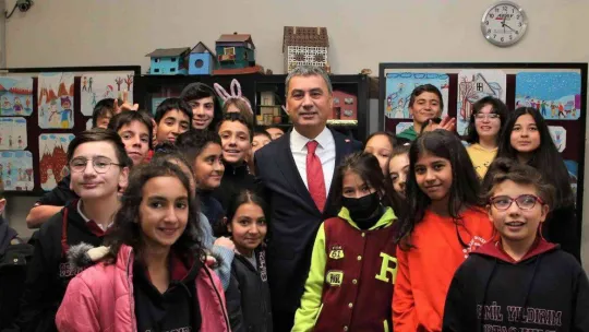 Gölbaşı Belediyesi'nden öğrencilere 'Yapay Zeka Destekli Lise Ve Üniversiteye Hazırlık Sistemi' desteği