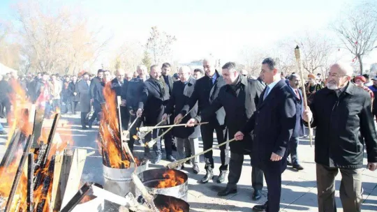Gölbaşı'nda Atatürk'ün Ankara'ya gelişinin 103'üncü yıl dönümü coşkuyla kutlandı
