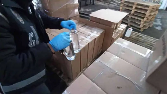 Gönen'de 13 bin 255 litre etil alkol ele geçirildi