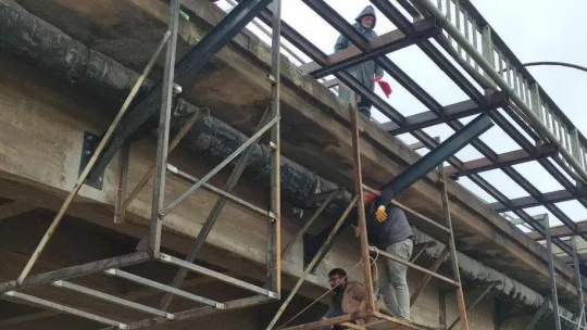 Gönen'de köprü tadilatı devam ediyor