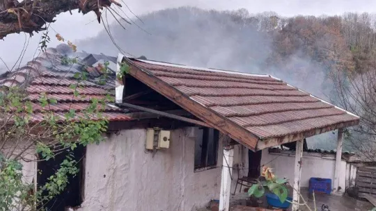 Gönen'de yangın: 1 ölü