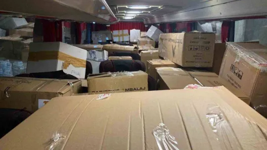 Göztepe'nin yardım tırları yola çıktı