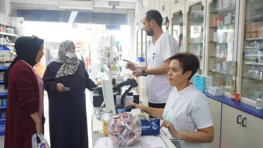 Grip aşısı eczanelerdeki yerini aldı