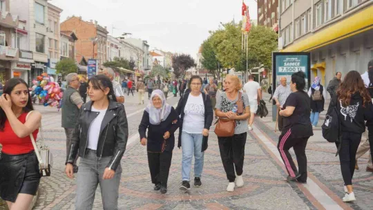 Grip aşısı eczanelerdeki yerini aldı