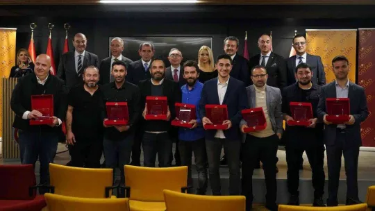 GSYİAD'dan İHA'ya ödül