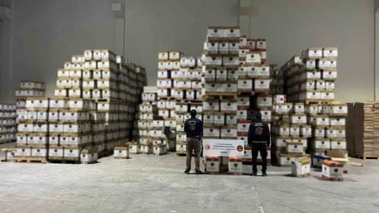 Gümrük Muhafaza ekipleri 15 milyon lira değerindeki kaçak ürüne el koydu