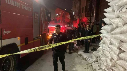 Güngören'de 4 katlı iş yerinde korkutan yangın