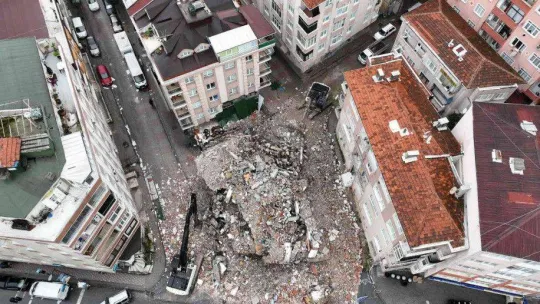 Güngören'de belediyeye 'kontrolsüz yıkım' tepkisi