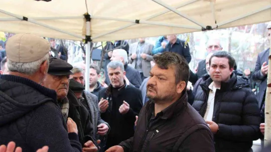 Günlerini kutlayıp 2 bin kişiye pilav dağıttılar