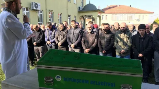 Günün acı en acı haberi: 8 aylık oğlunun kefenini çözüp son kez sevdi
